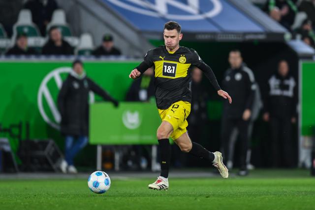 Pascal Groß in action against Wolfsburg. 