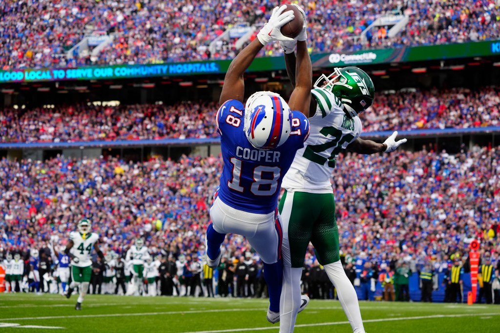 Amari Cooper made an acrobatic touchdown catch for the Bills during their win against the Jets on Dec. 29.