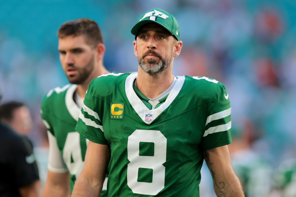 Aaron Rodgers and the Jets lost to the Dolphins on Dec. 8.