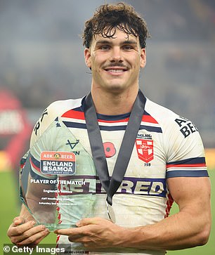 Farnworth was named in the 2024 NRL Dream Team, ahead of Sua'ali'i, thanks to his barn-storming performances in the Dolphins midfield