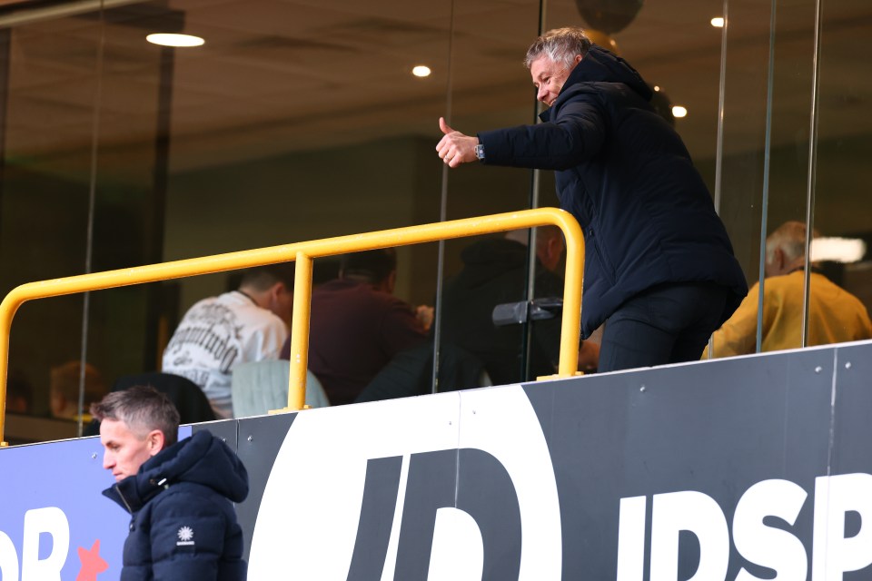 Solskjaer caught up with Kieran McKenna ahead of the game