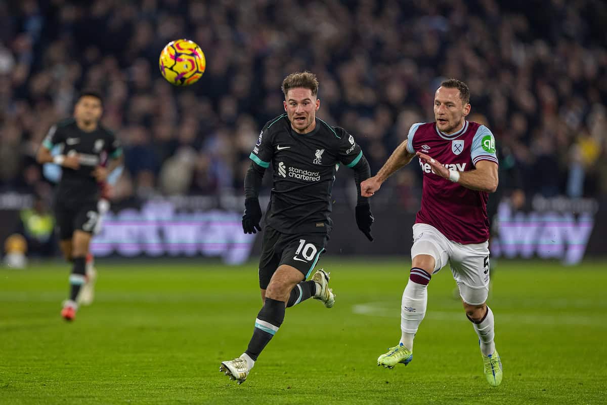 LONDON, ENGLAND - Sunday, December 29, 2024: Liverpool's Alexis Mac Allister (L) and West Ham United's Vladimír Coufal during the FA Premier League match between West Ham United FC and Liverpool FC at the London Stadium. (Photo by David Rawcliffe/Propaganda)